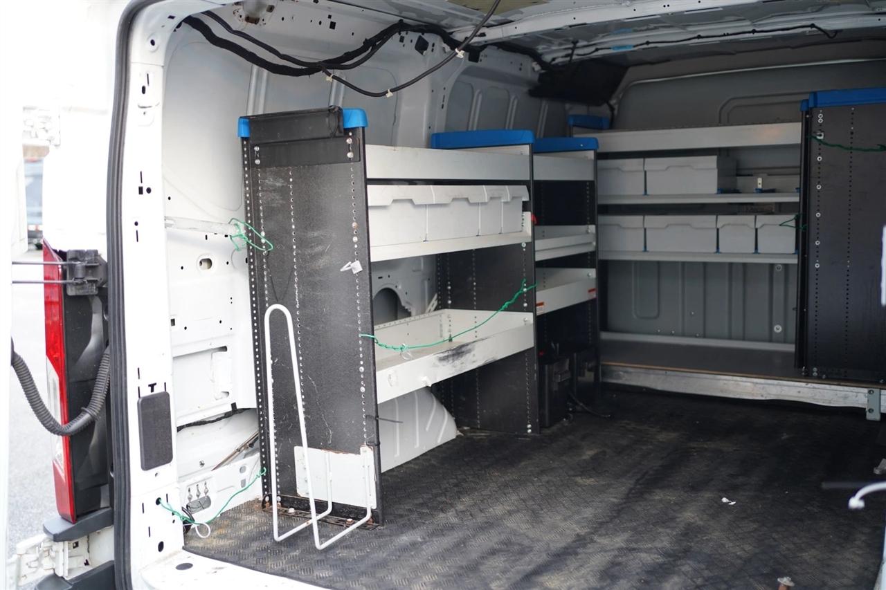 Ford Transit 250 Van Low Roof 60/40 Pass.130-in. WB 2016