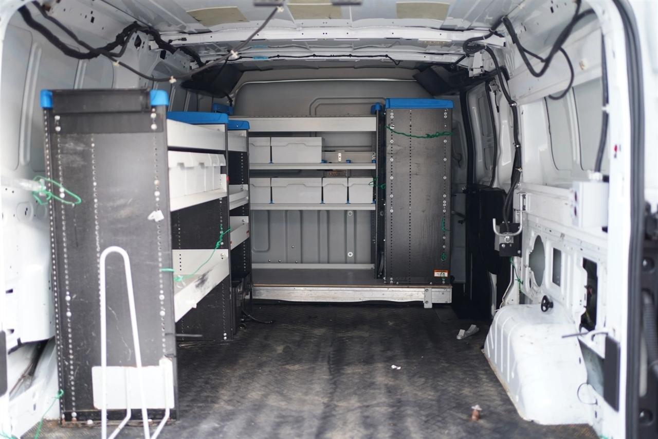 Ford Transit 250 Van Low Roof 60/40 Pass.130-in. WB 2016