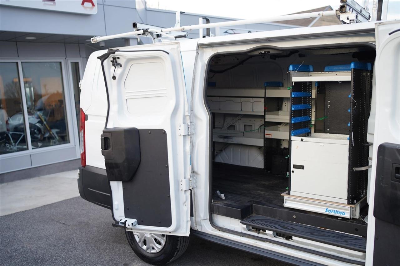 Ford Transit 250 Van Low Roof 60/40 Pass.130-in. WB 2016