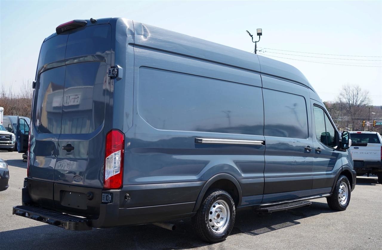 Ford Transit 250 Van High Roof w/Sliding Pass. 148-in. WB EL 2020