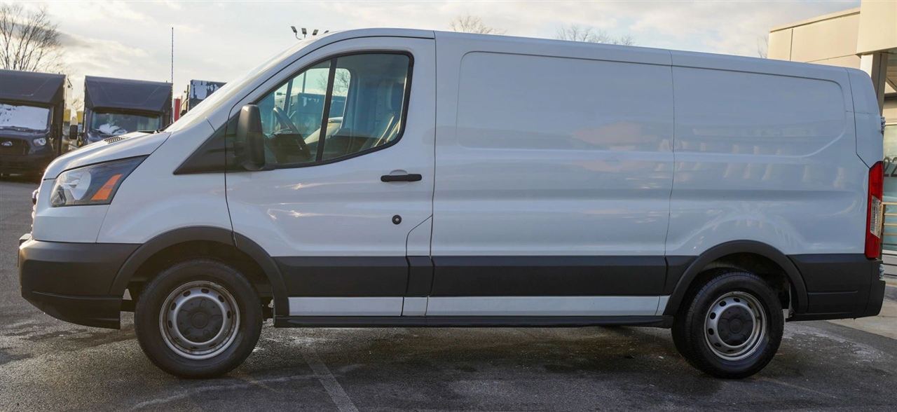 Ford Transit 150 Van Low Roof w/Sliding Pass. 130-in. WB 2018