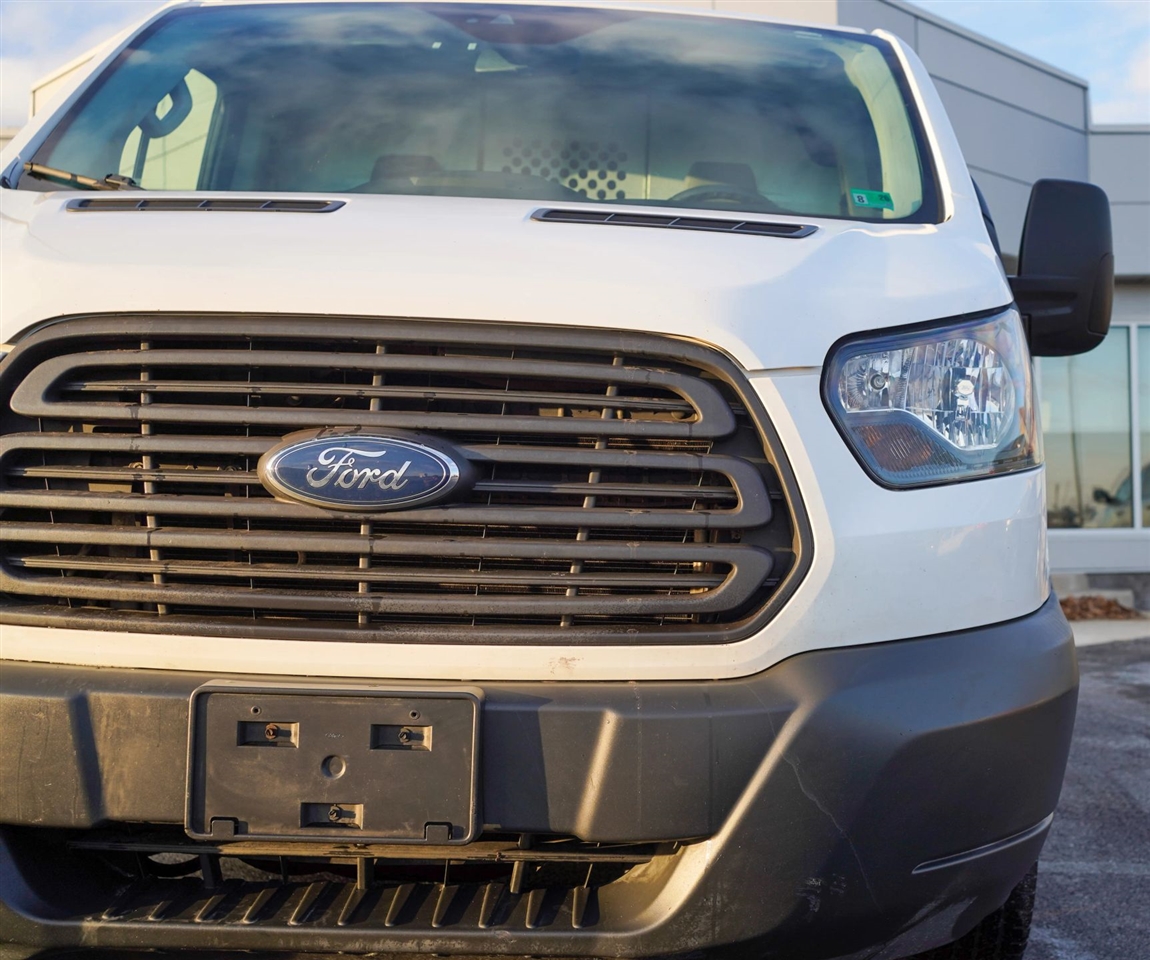 Ford Transit 150 Van Low Roof w/Sliding Pass. 130-in. WB 2018
