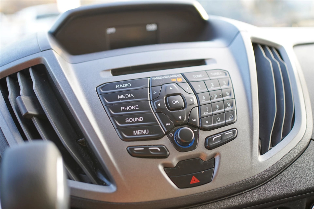 Ford Transit 150 Van Low Roof w/Sliding Pass. 130-in. WB 2018