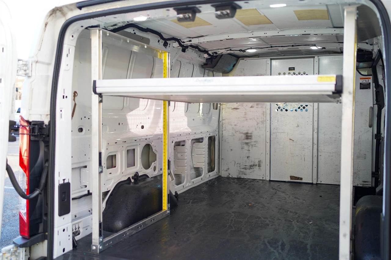 Ford Transit 150 Van Low Roof w/Sliding Pass. 130-in. WB 2018