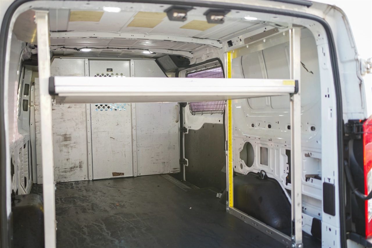 Ford Transit 150 Van Low Roof w/Sliding Pass. 130-in. WB 2018