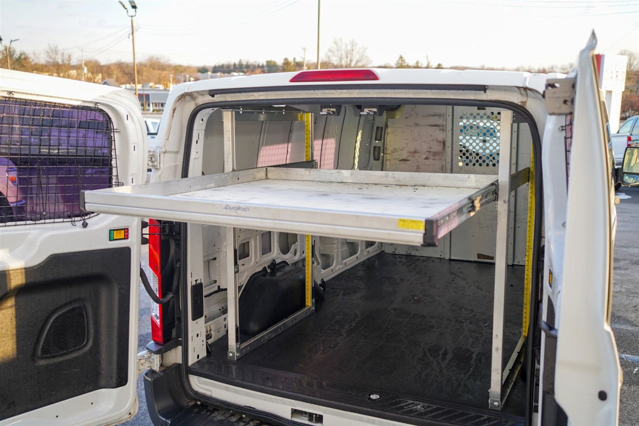 Ford Transit 150 Van Low Roof w/Sliding Pass. 130-in. WB 2018