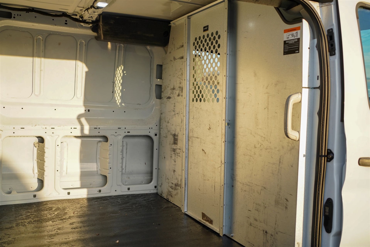 Ford Transit 150 Van Low Roof w/Sliding Pass. 130-in. WB 2018