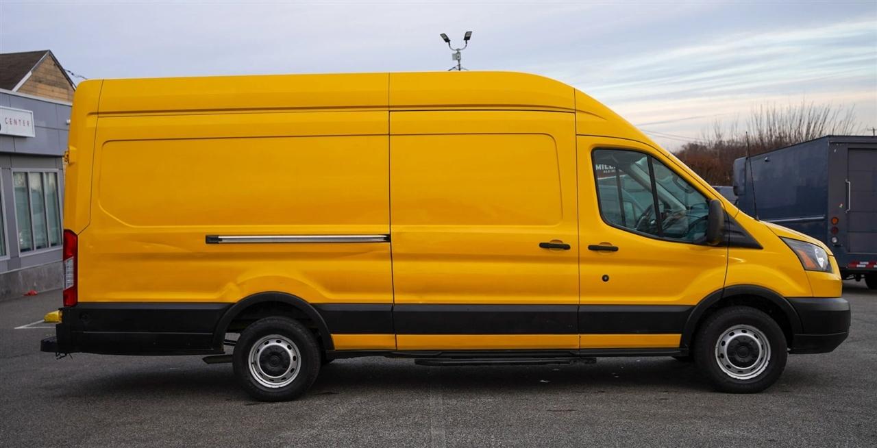 Ford Transit 250 Van High Roof w/Sliding Pass. 148-in. WB EL 2019