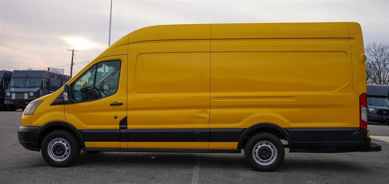 Ford Transit 250 Van High Roof w/Sliding Pass. 148-in. WB EL 2019