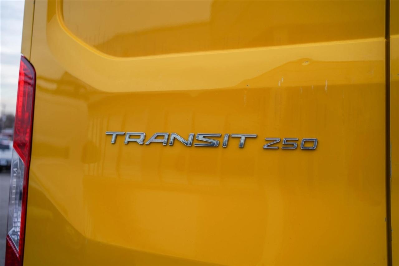 Ford Transit 250 Van High Roof w/Sliding Pass. 148-in. WB EL 2019