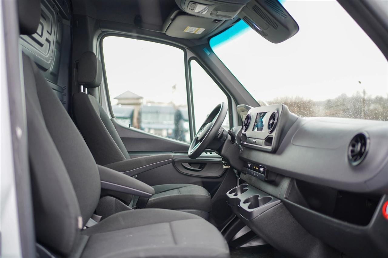 Mercedes-Benz Sprinter 2500 144-in. WB 2019