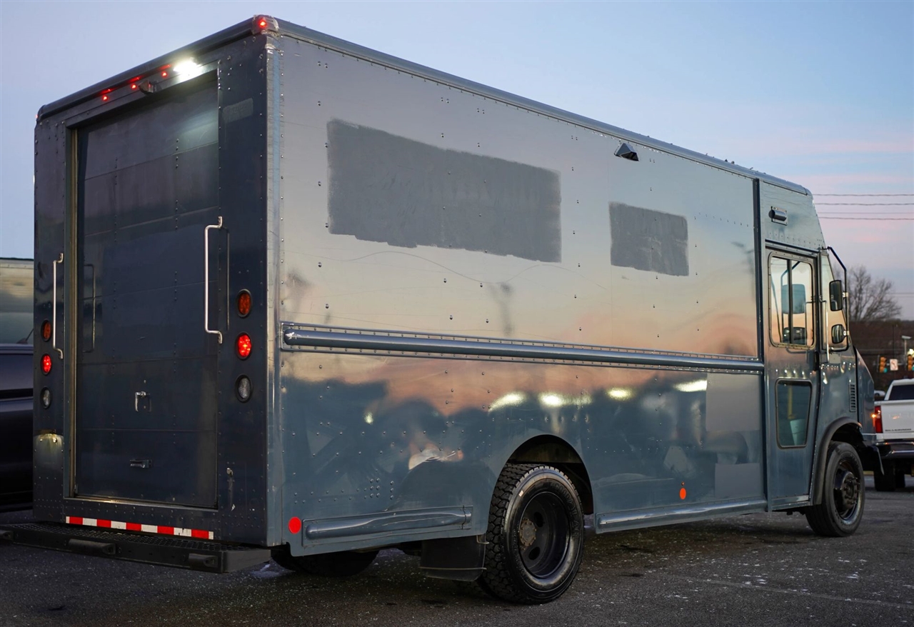 Ford Stripped Chassis  2020