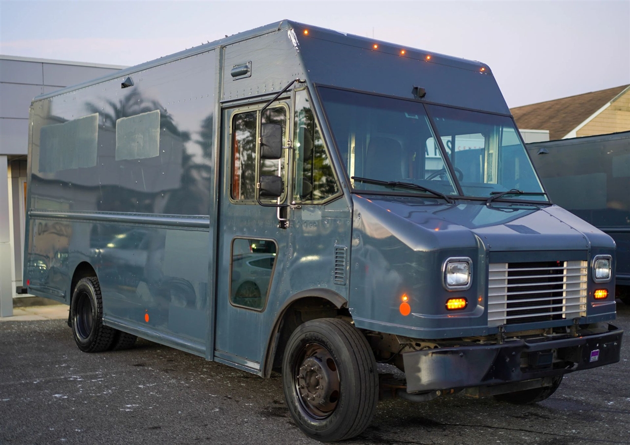 Ford Stripped Chassis  2020