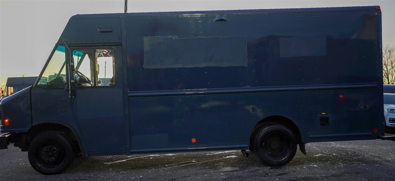 Ford Stripped Chassis  2020