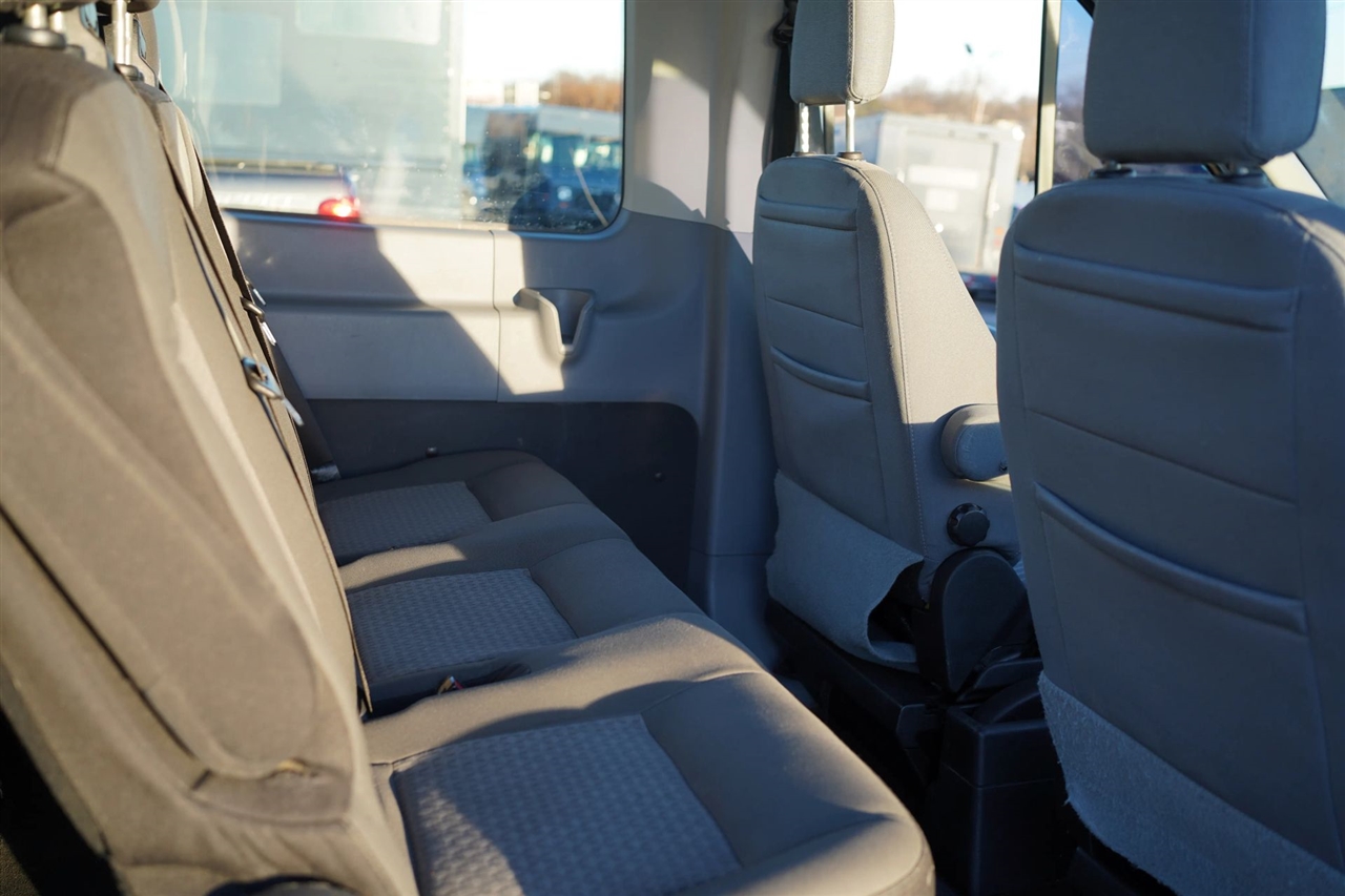 Ford Transit 350 Wagon Med. Roof XLT w/Sliding Pass. 148-in. WB 2019