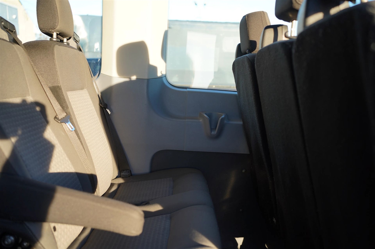 Ford Transit 350 Wagon Med. Roof XLT w/Sliding Pass. 148-in. WB 2019