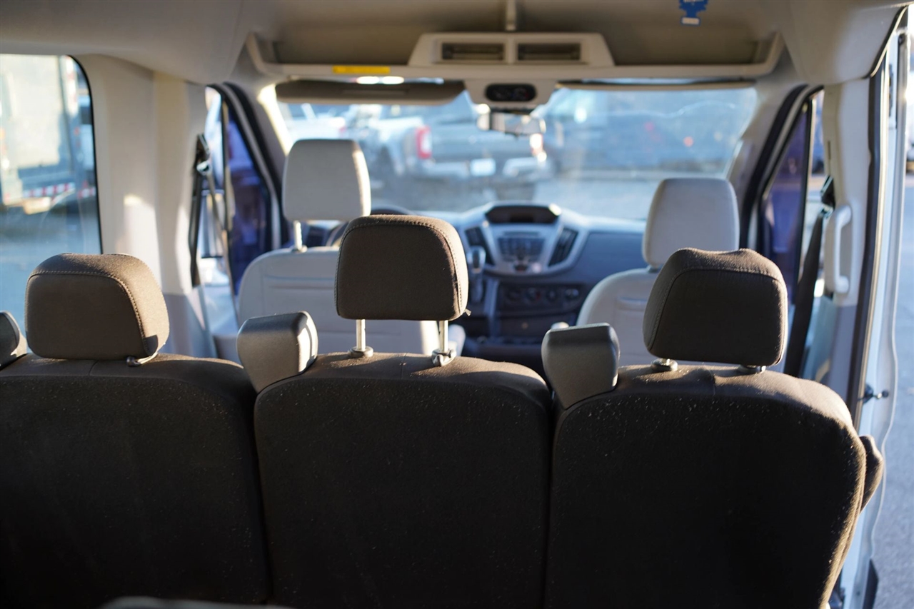 Ford Transit 350 Wagon Med. Roof XLT w/Sliding Pass. 148-in. WB 2019