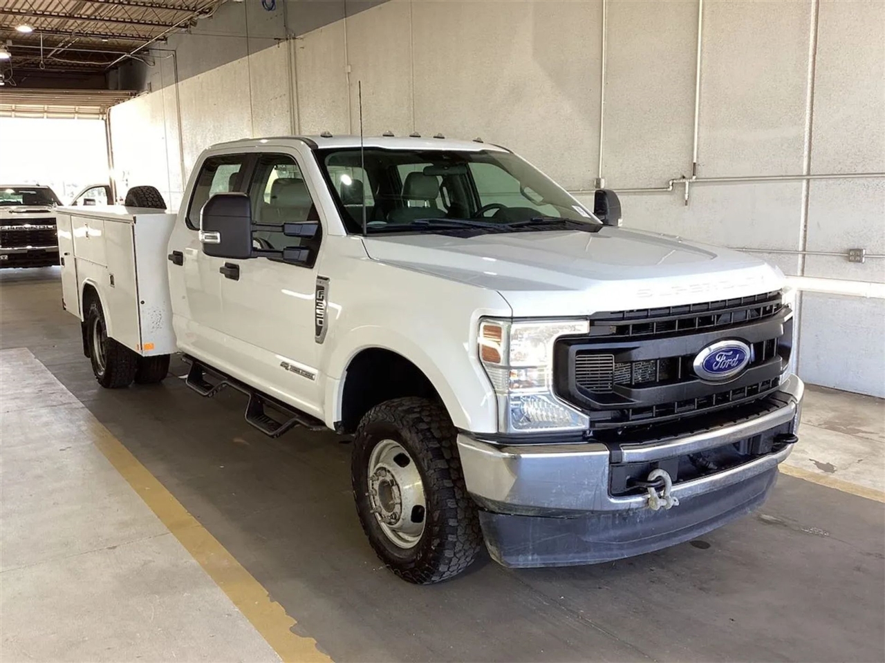 Ford F-350 SD XL Crew Cab Long Bed DRW 4WD 2022
