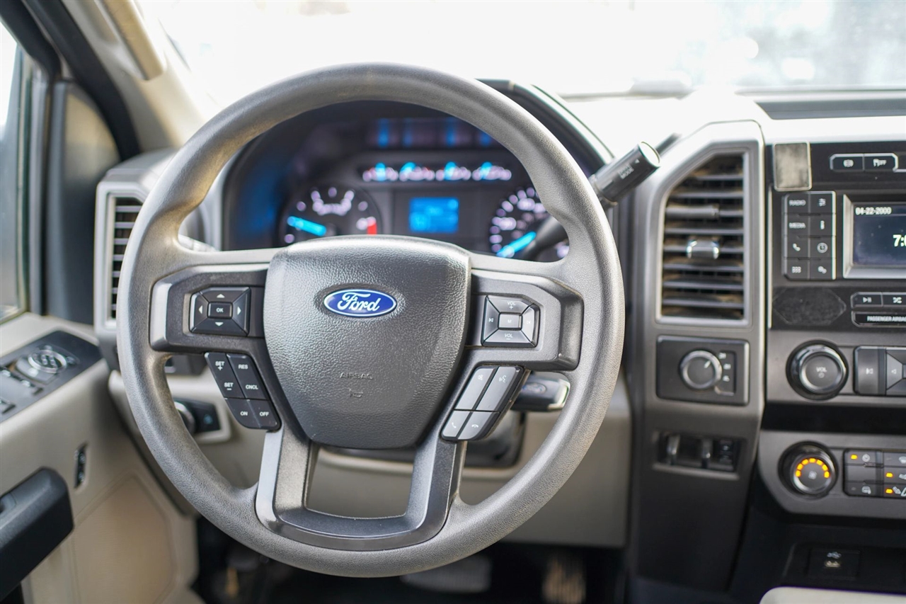 Ford F-350 SD XL Crew Cab Long Bed DRW 4WD 2022