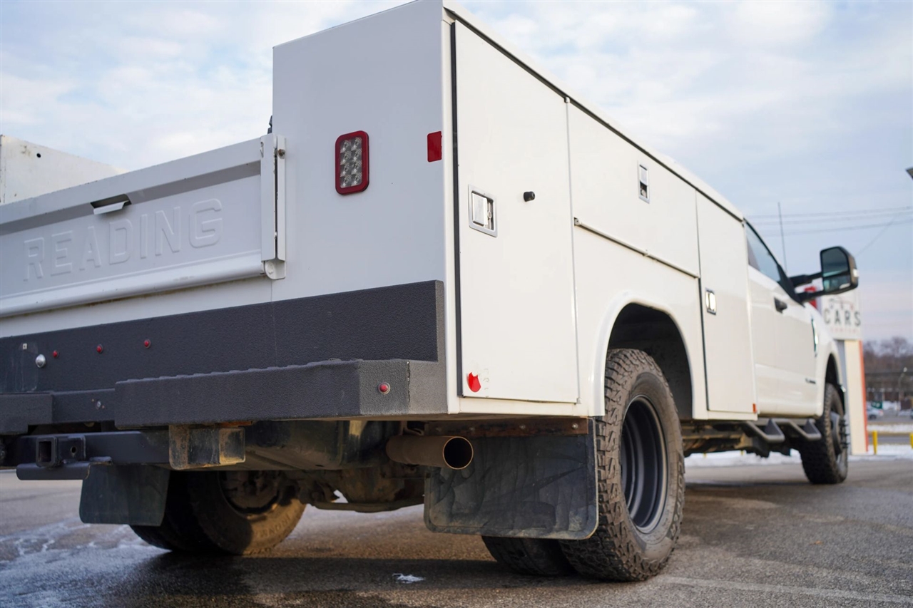 Ford F-350 SD XL Crew Cab Long Bed DRW 4WD 2022