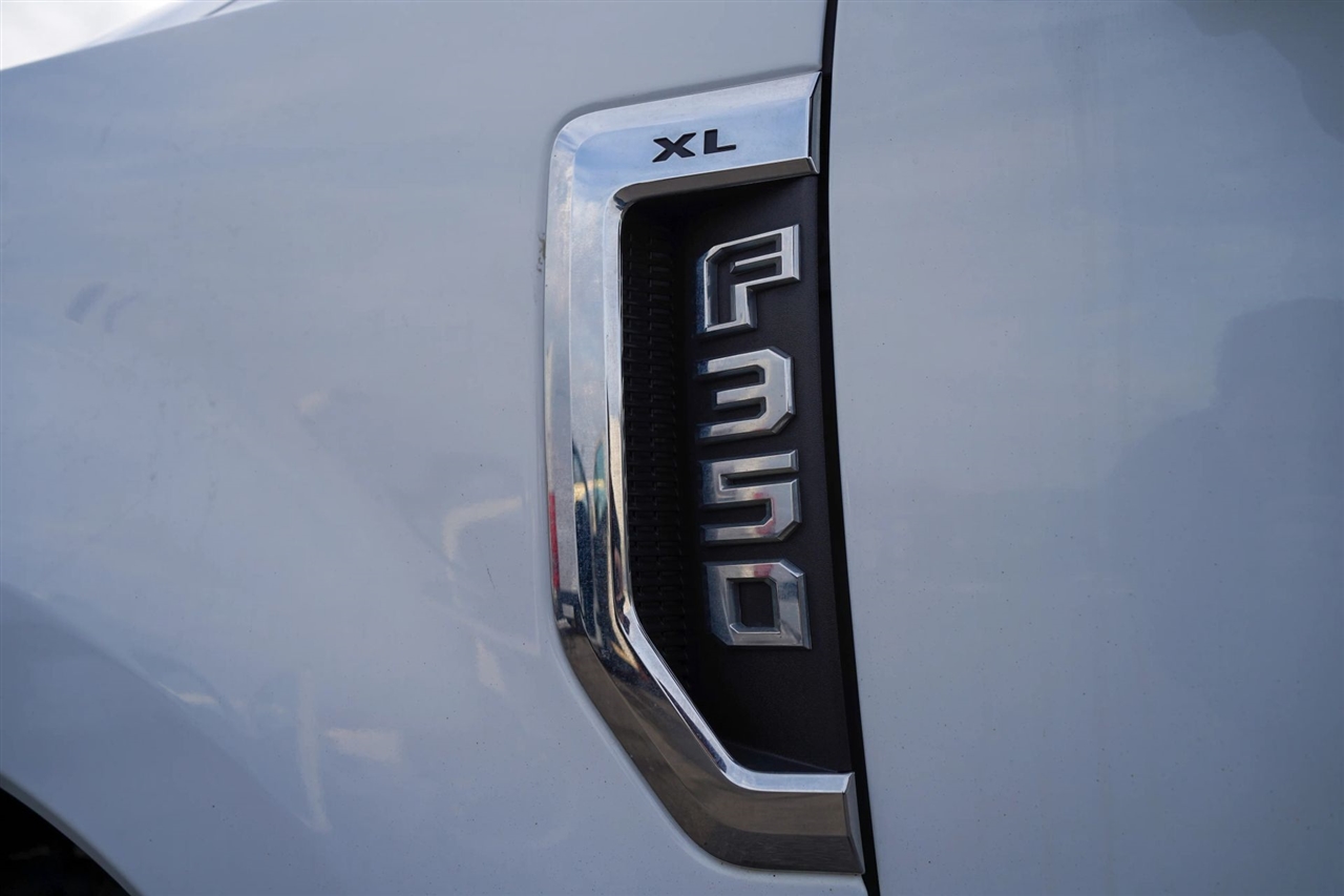 Ford F-350 SD XL Crew Cab Long Bed DRW 4WD 2022