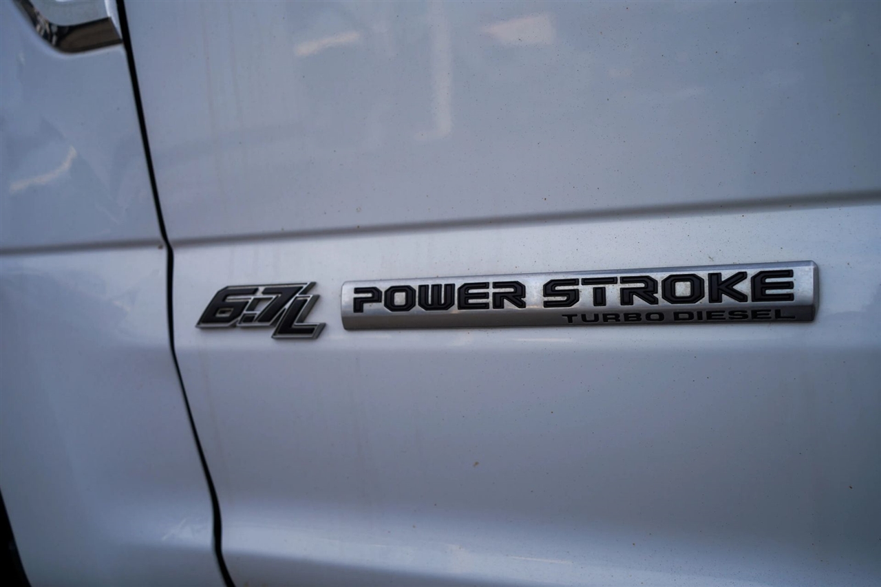 Ford F-350 SD XL Crew Cab Long Bed DRW 4WD 2022