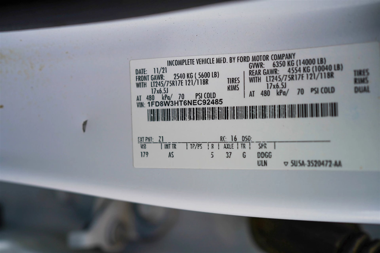 Ford F-350 SD XL Crew Cab Long Bed DRW 4WD 2022