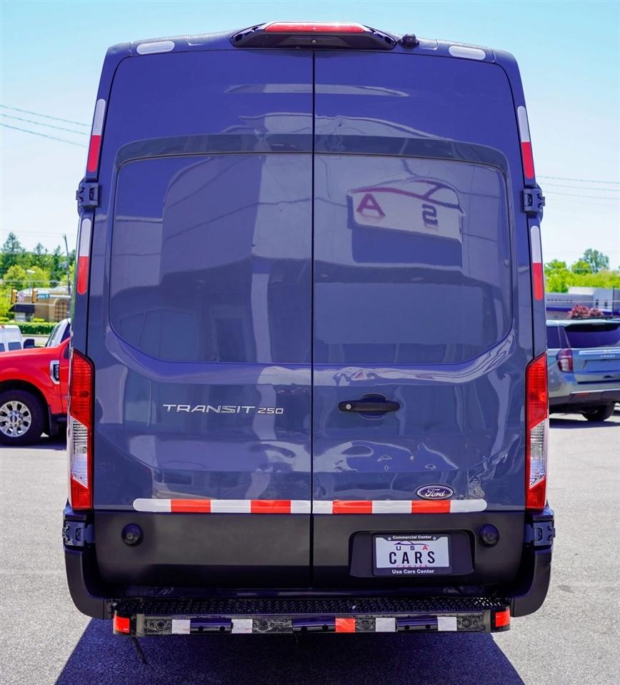 Ford Transit 250 Van High Roof w/Sliding Pass. 148-in. WB EL 2020