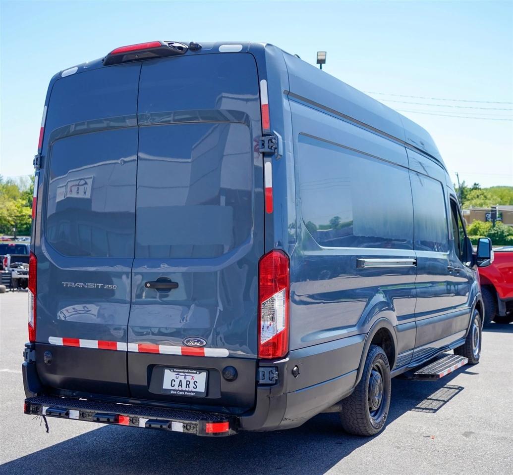 Ford Transit 250 Van High Roof w/Sliding Pass. 148-in. WB EL 2020