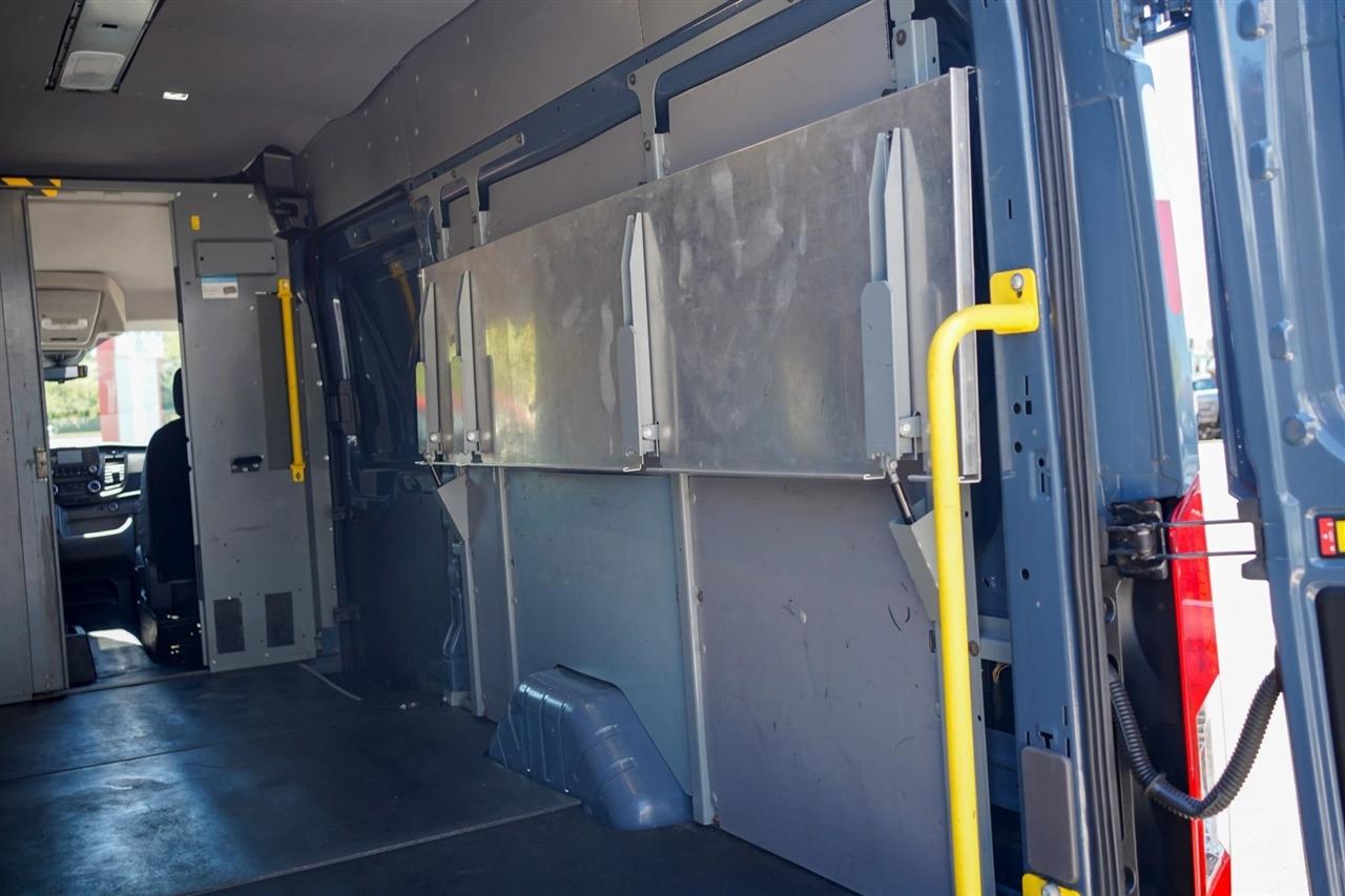 Ford Transit 250 Van High Roof w/Sliding Pass. 148-in. WB EL 2020
