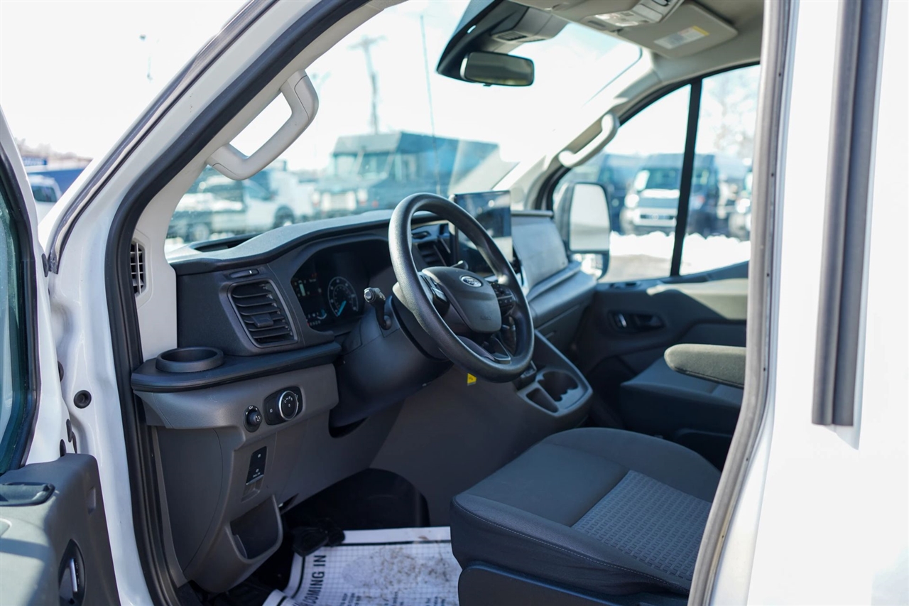 Ford Transit 350 Wagon Low Roof XLT w/Sliding Pass. 148-in. WB 2023
