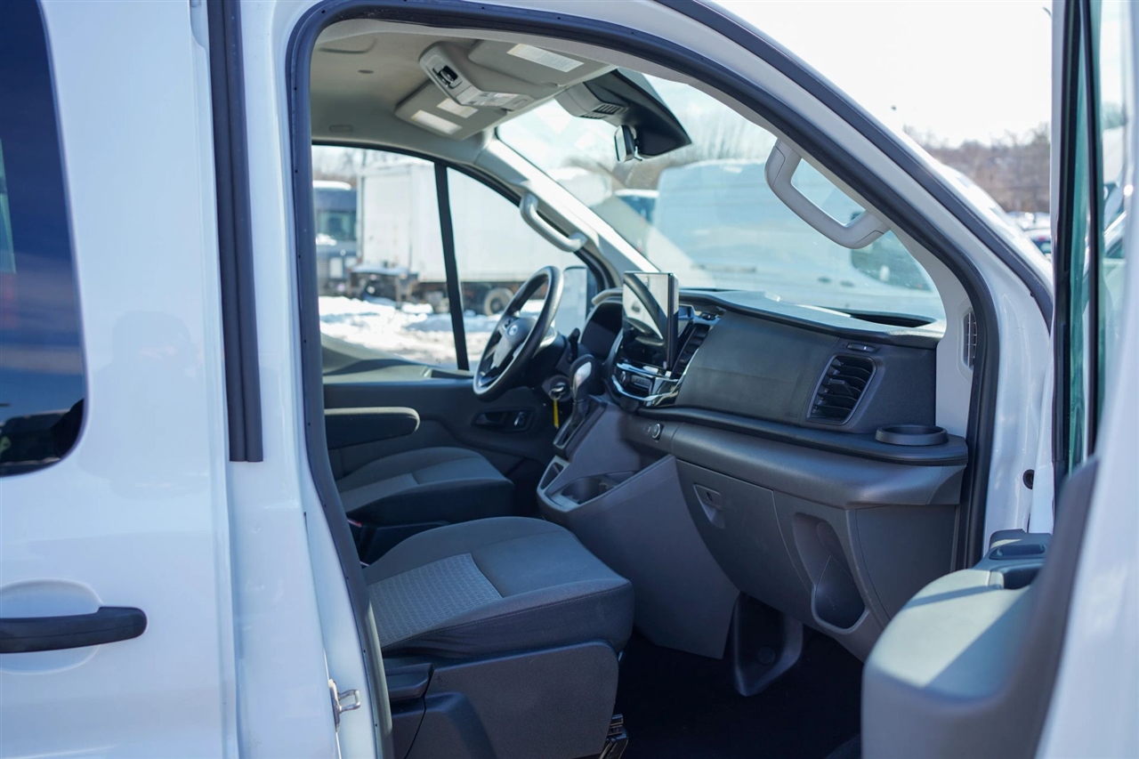 Ford Transit 350 Wagon Low Roof XLT w/Sliding Pass. 148-in. WB 2023