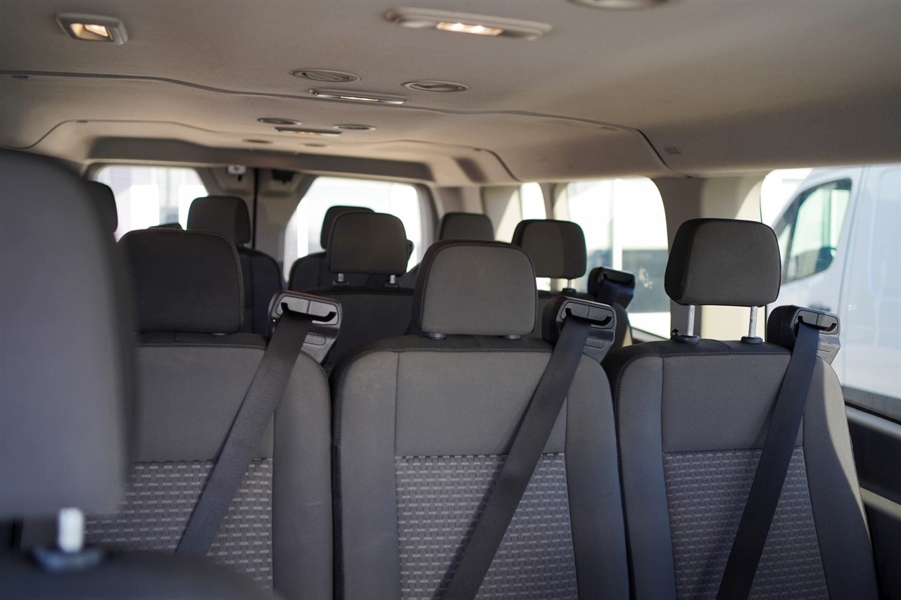 Ford Transit 350 Wagon Low Roof XLT w/Sliding Pass. 148-in. WB 2023