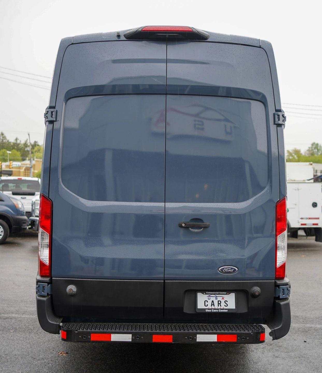 Ford Transit 250 Van High Roof w/Sliding Pass. 148-in. WB EL 2019