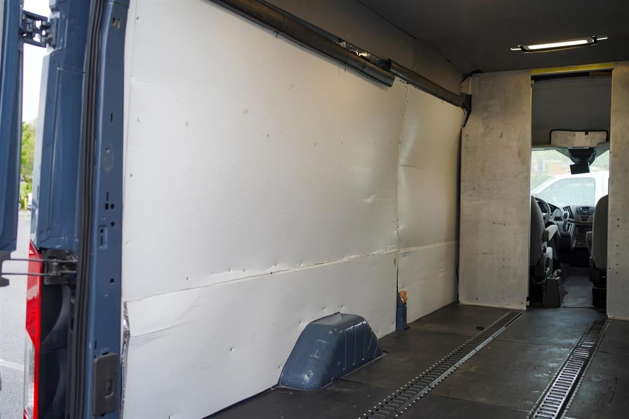 Ford Transit 250 Van High Roof w/Sliding Pass. 148-in. WB EL 2019