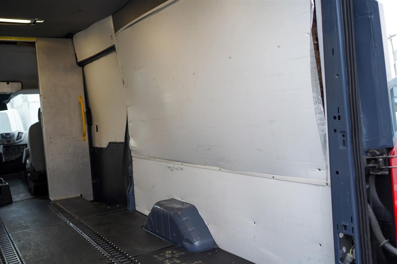 Ford Transit 250 Van High Roof w/Sliding Pass. 148-in. WB EL 2019