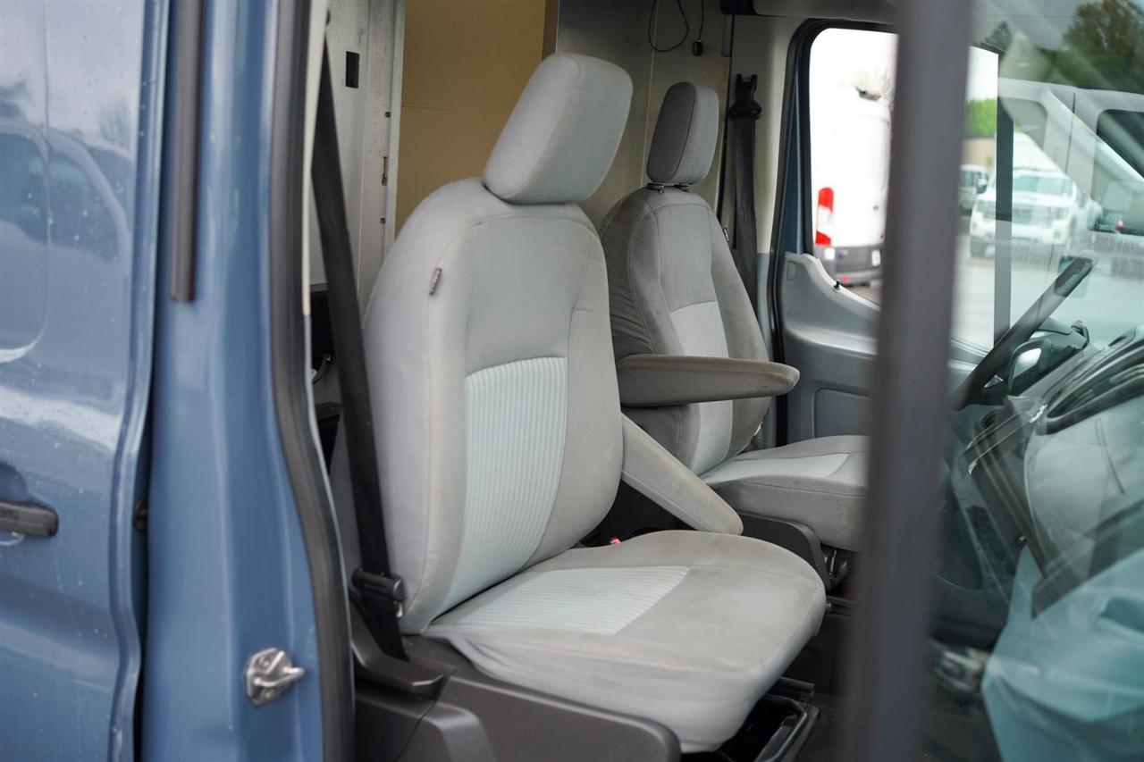 Ford Transit 250 Van High Roof w/Sliding Pass. 148-in. WB EL 2019