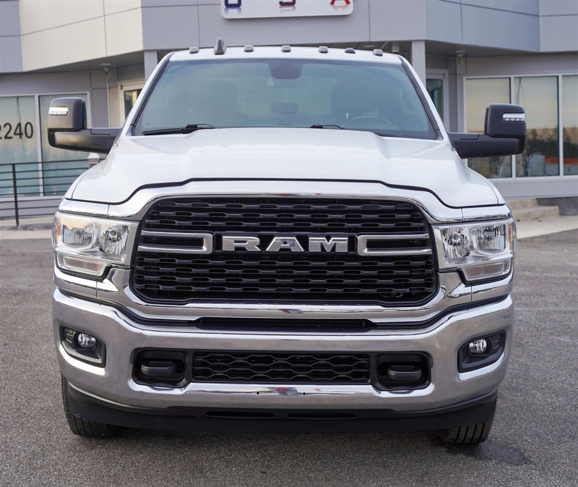 RAM 3500 Big Horn Crew Cab LWB 4WD DRW 2023