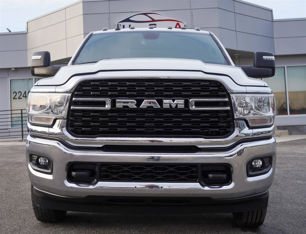 RAM 3500 Big Horn Crew Cab LWB 4WD DRW 2023