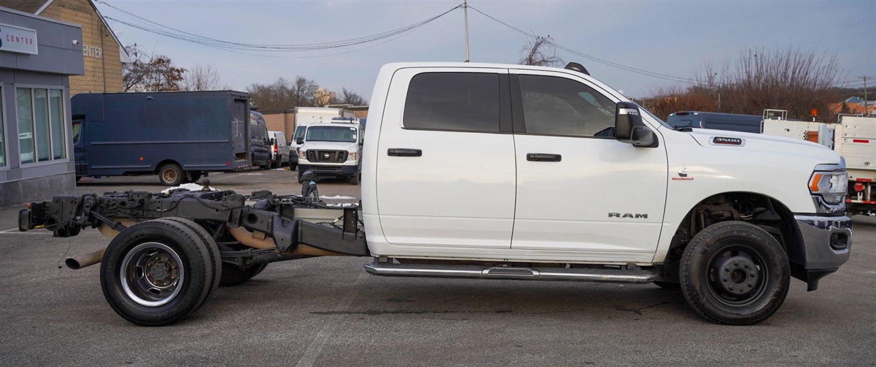 RAM 3500 Big Horn Crew Cab LWB 4WD DRW 2023