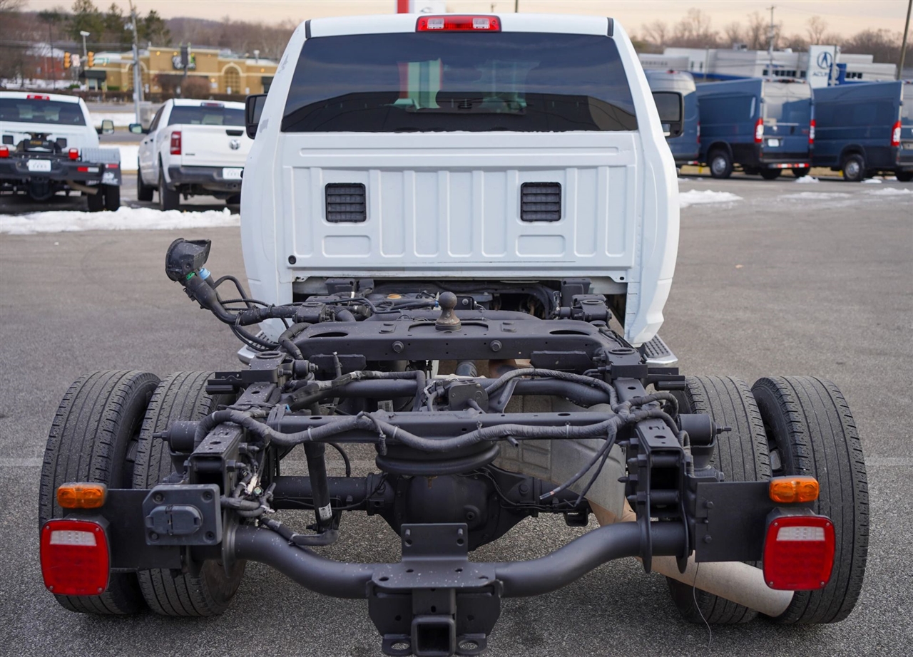 RAM 3500 Big Horn Crew Cab LWB 4WD DRW 2023