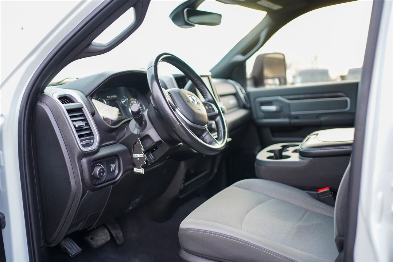 RAM 3500 Big Horn Crew Cab LWB 4WD DRW 2023