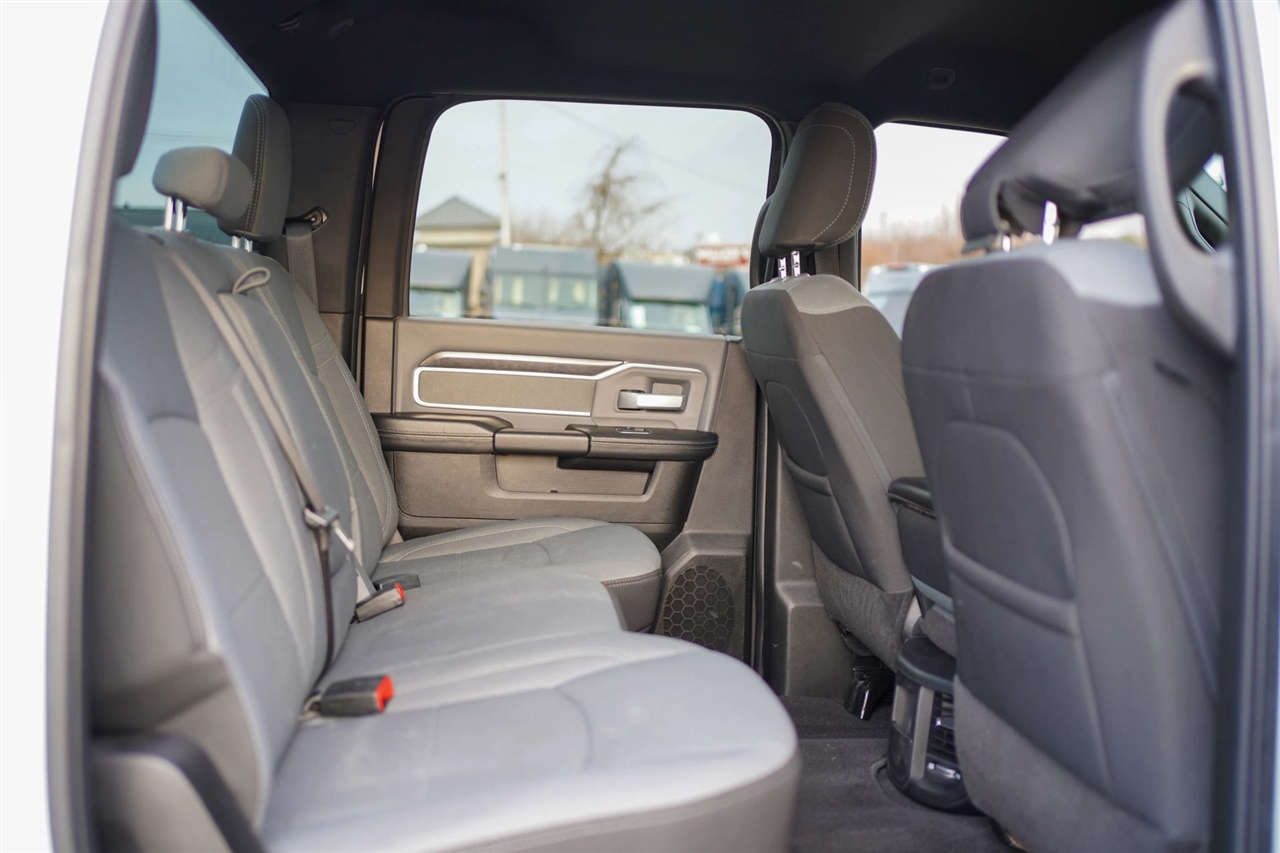 RAM 3500 Big Horn Crew Cab LWB 4WD DRW 2023