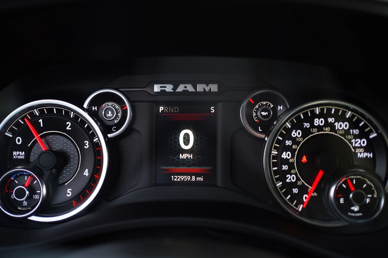 RAM 3500 Big Horn Crew Cab LWB 4WD DRW 2023