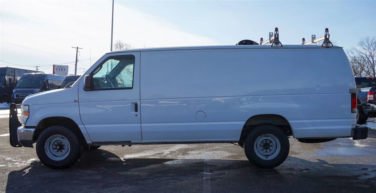 Ford Econoline E-350 Super Duty Extended 2013