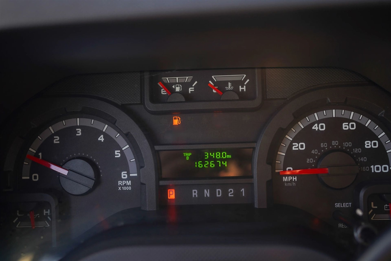 Ford Econoline E-350 Super Duty Extended 2013