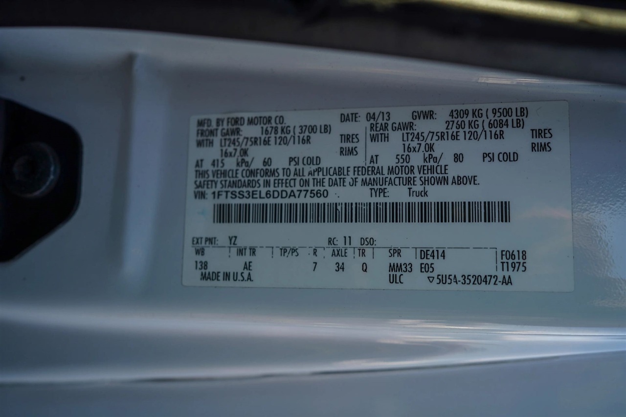 Ford Econoline E-350 Super Duty Extended 2013