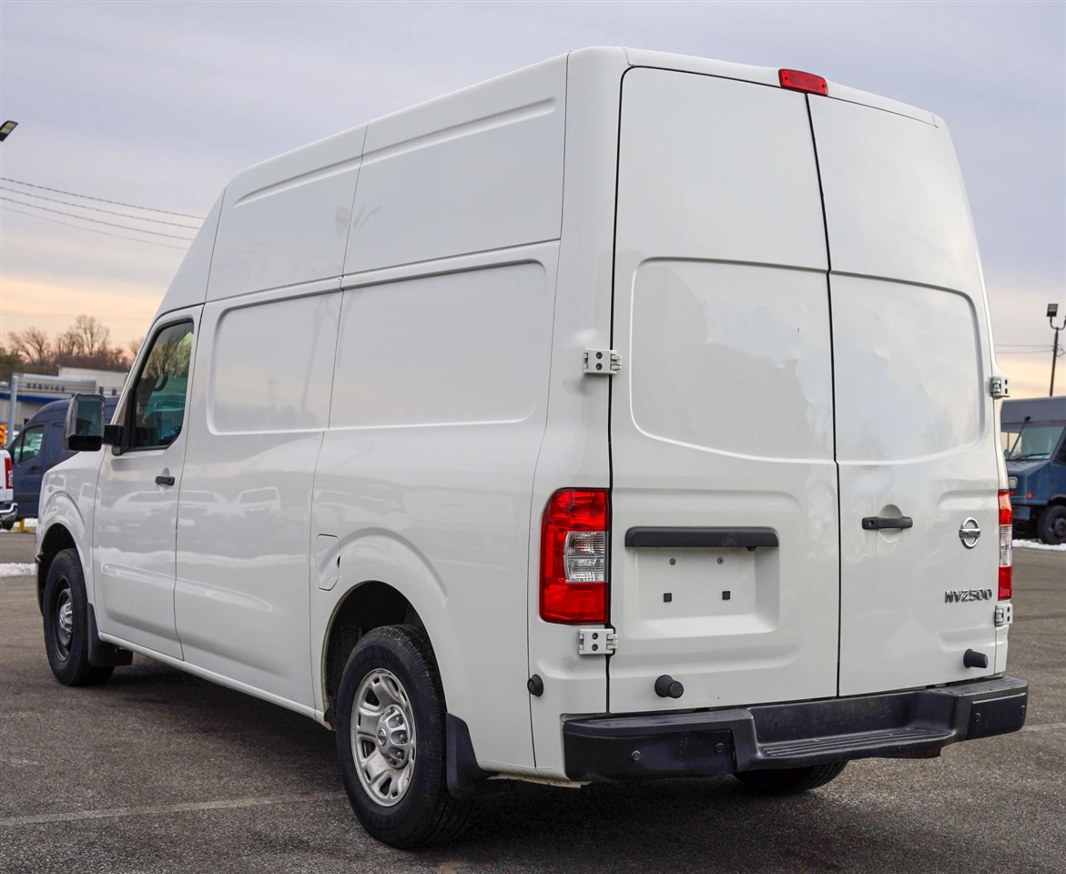 Nissan NV Cargo 2500 HD SV V6 High Roof 2020