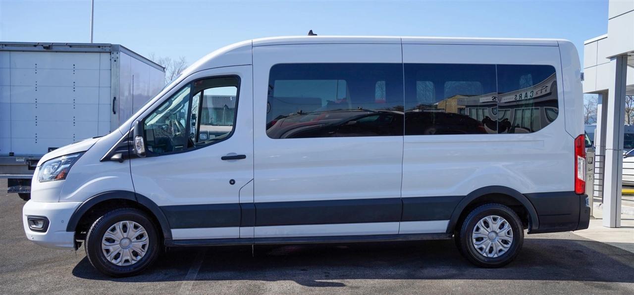 Ford Transit 350 Wagon Med. Roof XL w/Sliding Pass. 148-in. WB 2023