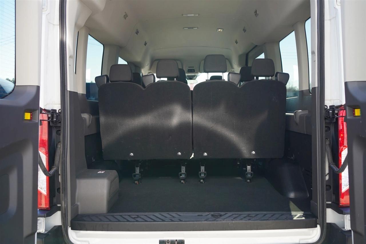 Ford Transit 350 Wagon Med. Roof XL w/Sliding Pass. 148-in. WB 2023